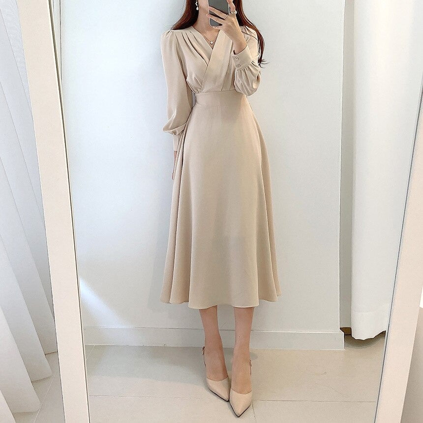 Robe Évasée Élégante avec Décolleté en V et Manches Volumineuses